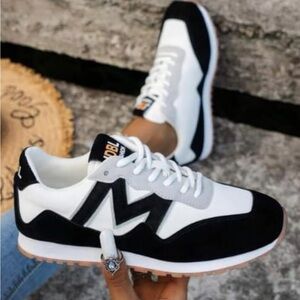 JDBL Women's Sneakers Black & White